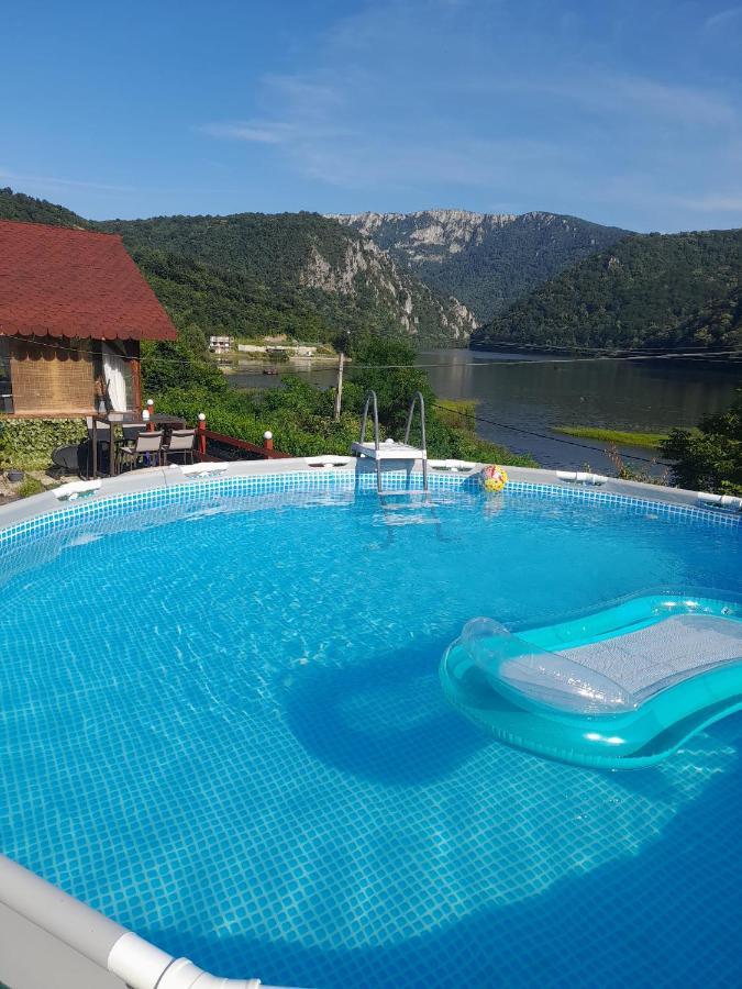 Clisura Dunarii Casutele Danca Ieşelniţa