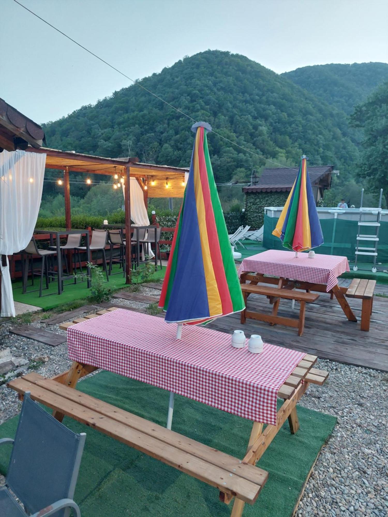 Clisura Dunarii Casutele Danca Lodge *