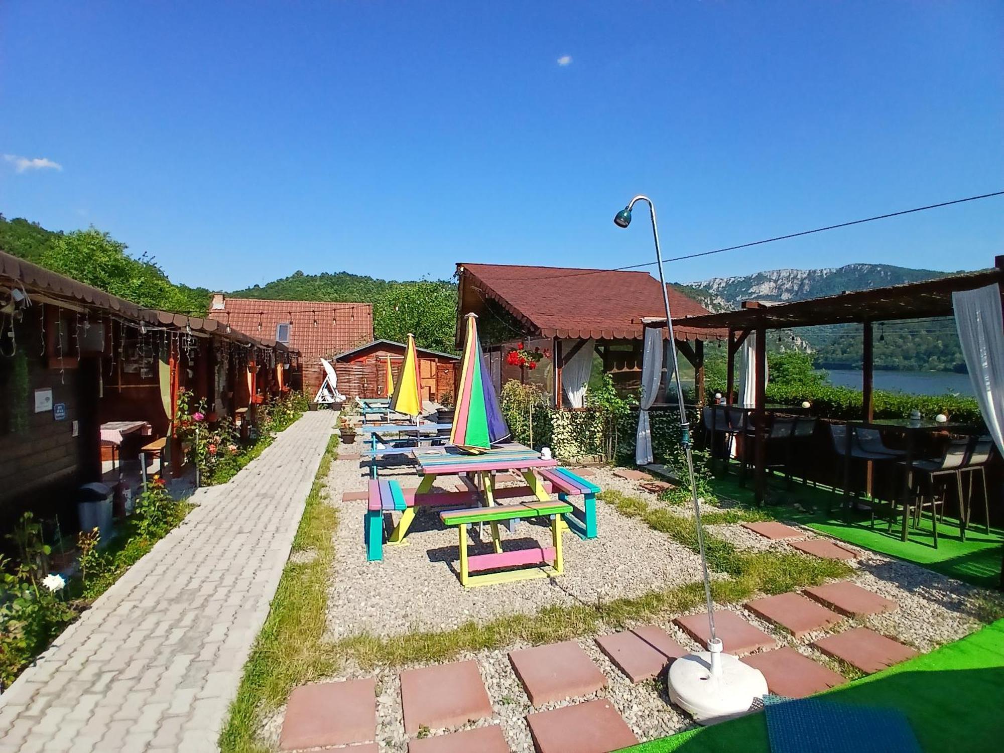 Clisura Dunarii Casutele Danca Lodge Ieşelniţa